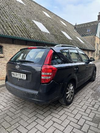 Kia Cee d Sporty Wagon 1.4 X-tra picture 6
