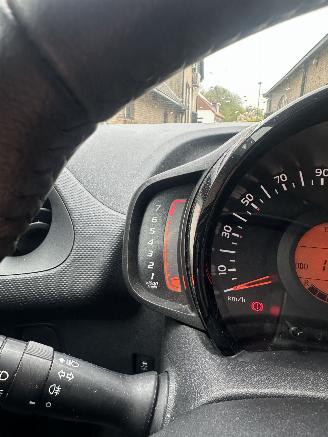 Citroën C1 Citroen C1 1.0 VTi Feel picture 11