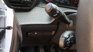 Peugeot 208 Peugeot 208 1.2 PureTech Active picture 13