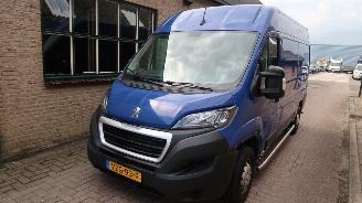 krockskadad bil bedrijf Peugeot Boxer Peugeot Boxer 2.2 BlueHDi 120 L2H2 3.3t 2023/10