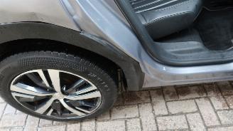 Peugeot 3008 Peugeot 3008 1.6 e-THP Allure picture 34