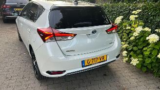Toyota Auris 1.8 Hybrid Dynamic Ultimate picture 9