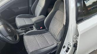 Toyota Auris 1.8 Hybrid Dynamic Ultimate picture 7