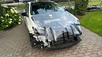 Toyota Auris 1.8 Hybrid Dynamic Ultimate picture 14