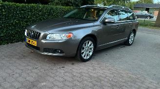 Volvo V-70 2.0 picture 1