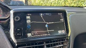 Peugeot 208 1.2 PureTech Blue Lion picture 17