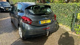 Peugeot 208 1.2 PureTech Blue Lion picture 5