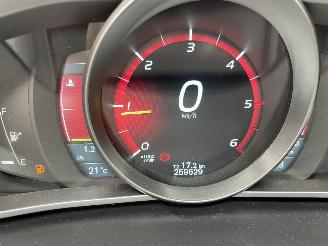 Volvo V-40 1560cc diesel picture 10