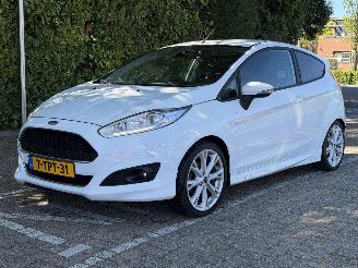 damaged passenger cars Ford Fiesta 1.0 ecoboost SPORT ( inruil verkregen ) 2014/4