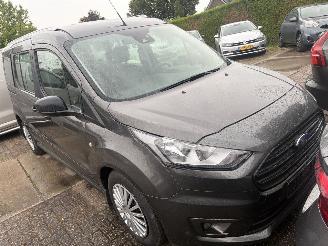 Damaged car Ford Transit Connect 1.0 ecoboost 2021/11