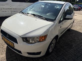 Auto incidentate Mitsubishi Colt Cleartec 2009/6