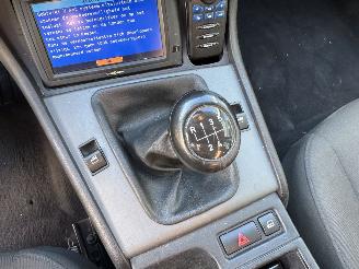 BMW 3-serie 316i Touring picture 13