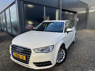 Vaurioauto  passenger cars Audi A3 1.4 TFSI PRO LINE PLUS G-tron 2014/10