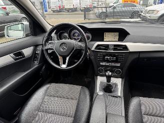 Mercedes C-klasse c180 Avantgarde 109.000 KM NAP! picture 19