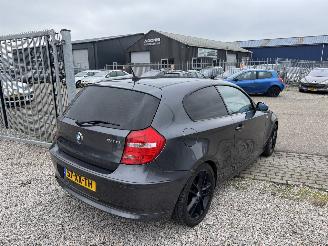 BMW 1-serie 118 D High Executive picture 9