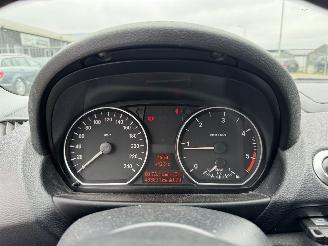 BMW 1-serie 118 D High Executive picture 12