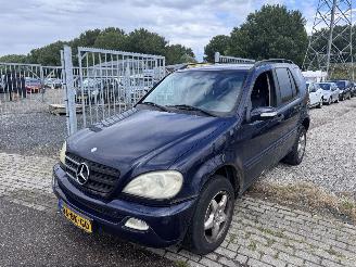 Mercedes M-klasse grijs kenteken! picture 3