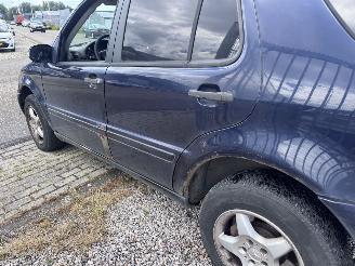 Mercedes M-klasse grijs kenteken! picture 5