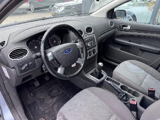Ford Focus 1.6 16-V trend picture 9