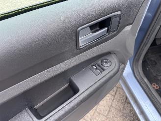 Ford Focus 1.6 16-V trend picture 15