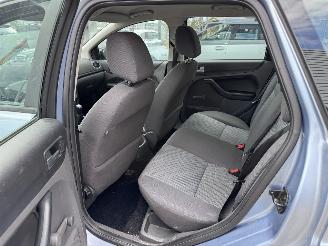 Ford Focus 1.6 16-V trend picture 17