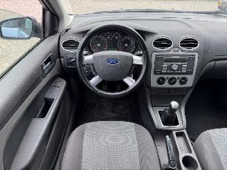 Ford Focus 1.6 16-V trend picture 11
