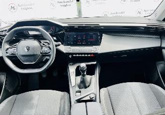 Peugeot 308 Active picture 9