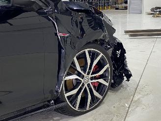 Volkswagen Golf GTI DSG picture 6