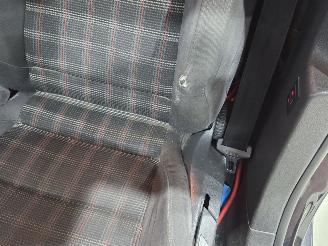 Volkswagen Golf GTI picture 11