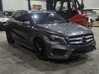 uszkodzony samochody osobowe Mercedes GLA 180 cdi amg pakket 2017/2