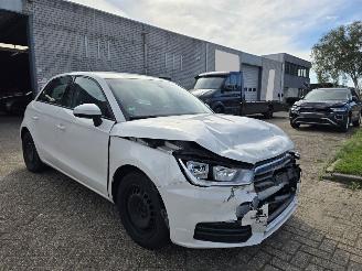 Audi A1 Sportback 1.0TFSI-Ultra Navi Stoelverw. CruiseControle Airco Pdc 70KW/95PK picture 7