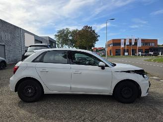 Audi A1 Sportback 1.0TFSI-Ultra Navi Stoelverw. CruiseControle Airco Pdc 70KW/95PK picture 6