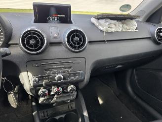 Audi A1 Sportback 1.0TFSI-Ultra Navi Stoelverw. CruiseControle Airco Pdc 70KW/95PK picture 14