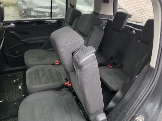 Volkswagen Touran R-LINE 1.5TSI DSG PANO 7-Zits Led Alcantara Keyless Camera Navi Acc 110KW / 150PK picture 12