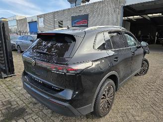 damaged passenger cars Volkswagen Tiguan 1.5 TSI eHybride IQ-Light 360View Virtual Keyless Sfeerverl. Acc Lane-Assist 1/2Leder 2026/3