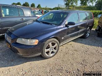 Salvage car Volvo V-70 V70 (SW), Combi, 1999 / 2008 2.5 T 20V AWD 2005/10