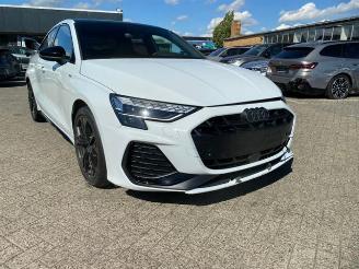 Audi A3 Limousine 30 TFSI S line *PANO - NAVI - KAM* picture 11