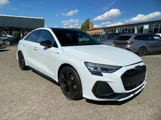 Audi A3 Limousine 30 TFSI S line *PANO - NAVI - KAM* picture 1