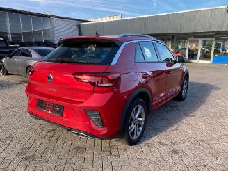 uszkodzony samochody osobowe Volkswagen T-Roc 1.5 TSI DSG R-Line * KAM - NAV - PANO * 2022/9