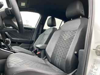 Volkswagen T-Roc 1.5 TSI DSG R-Line *NAVI - KAM - AHK* picture 18