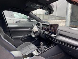 Volkswagen Golf 1.5 TSI R-Line picture 16