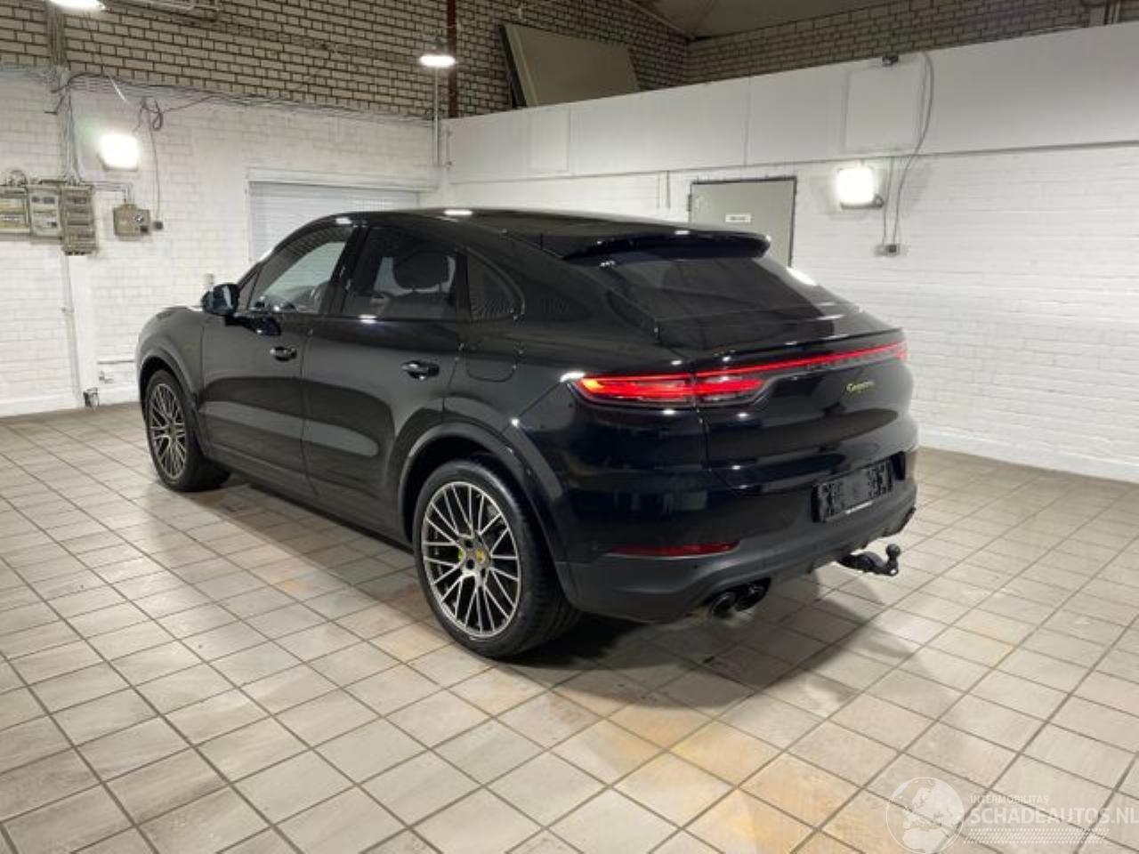 Porsche Cayenne E-Hybrid Coupe CHRONO/HUD/PANO/360/AHK