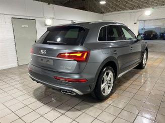 Schadeauto Audi Q5 50 TFSIe quattro S line AHK/KAM/NAVI 2024/3