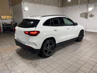 Mercedes GLA 180 AMG Line PANO/AHK/KAM/NAVI picture 8