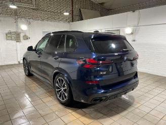 krockskadad bil auto BMW X5 xDrive50e M Sport Pro PANO/HUD/AHK/360/H&K 2025/9