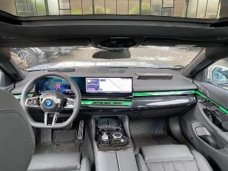 BMW 5-serie e xDrive Touring M Sport Pro PANO/HUD/360/AHK picture 20