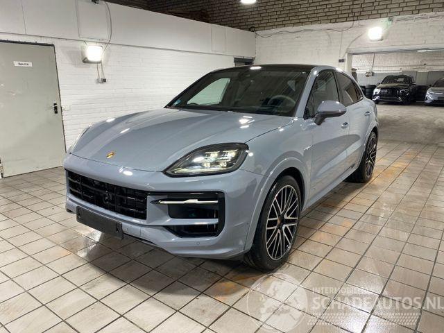 Porsche Cayenne S E-Hybrid Coupe CHRONO/PANO/HUD/AHK/360