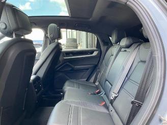 Porsche Cayenne S E-Hybrid Coupe CHRONO/PANO/HUD/AHK/360 picture 17