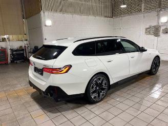 BMW i5 eDrive40 Touring M Sport HUD/360/H&K/NAVI picture 3