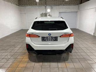 BMW i5 eDrive40 Touring M Sport HUD/360/H&K/NAVI picture 11